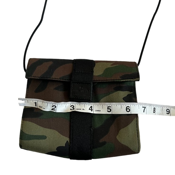 NINE WEST | mini camo crossbody purse - Picture 4 of 4